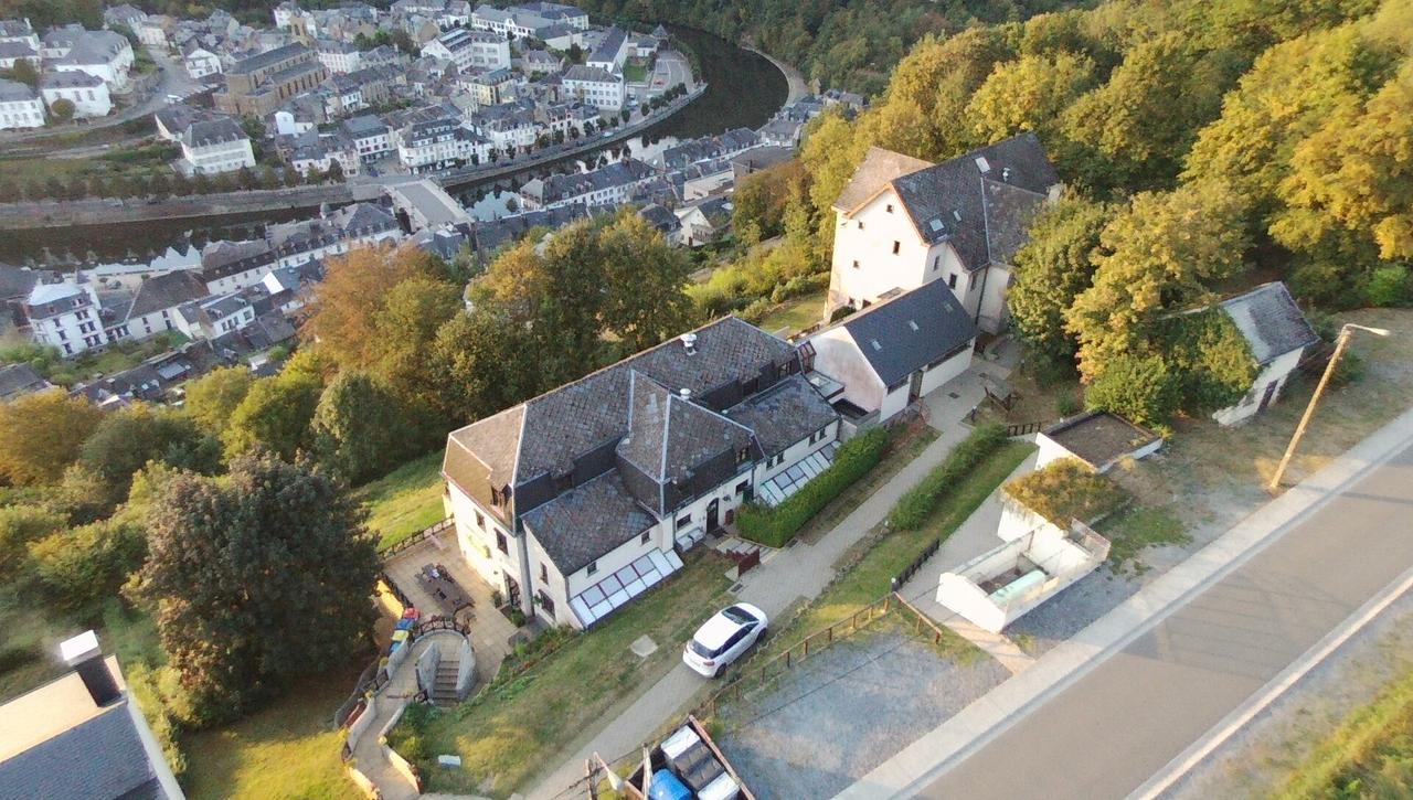 Auberge De Jeunesse De Bouillon Bagian luar foto